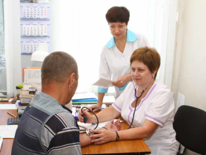В РФ будут премировать врачей за выявление рака у пациентов